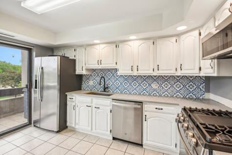 176 East Springbrook Drive Bloomingdale IL 60108