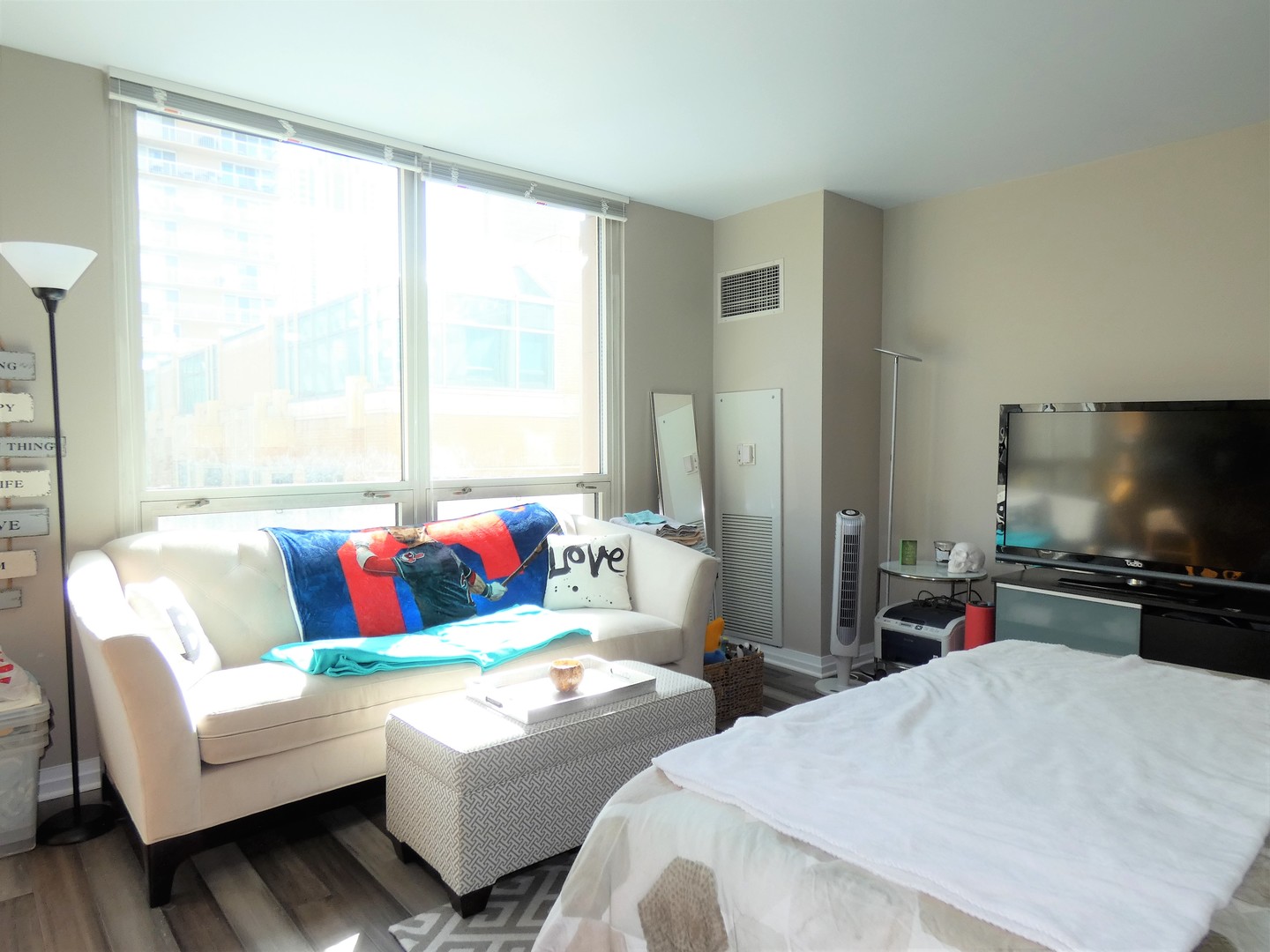 33 West Ontario Street Chicago IL 60654
