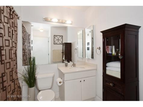 33 West Ontario Street Chicago IL 60654