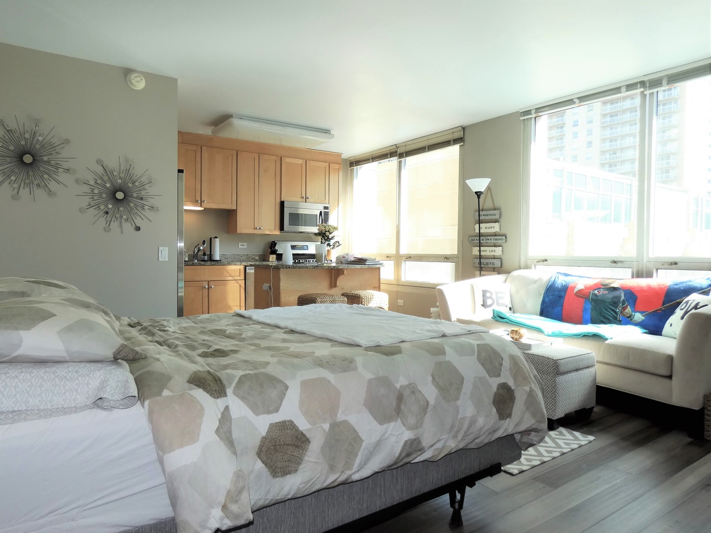 33 West Ontario Street Chicago IL 60654