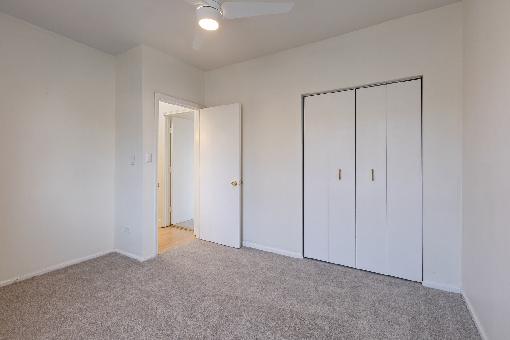 543 East 60th Street Chicago IL 60637
