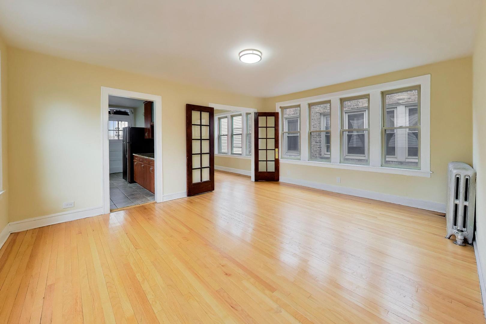 2221 East 68th Street Chicago IL 60649