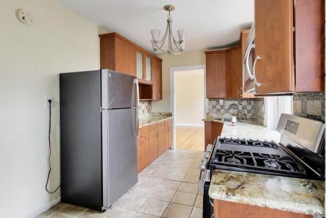 2221 East 68th Street Chicago IL 60649