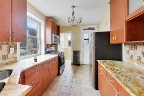 2221 East 68th Street Chicago IL 60649