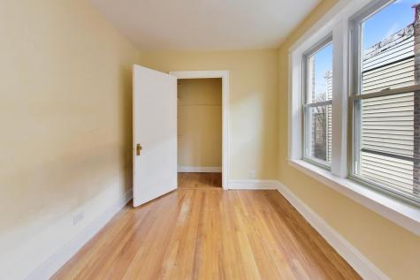 2221 East 68th Street Chicago IL 60649