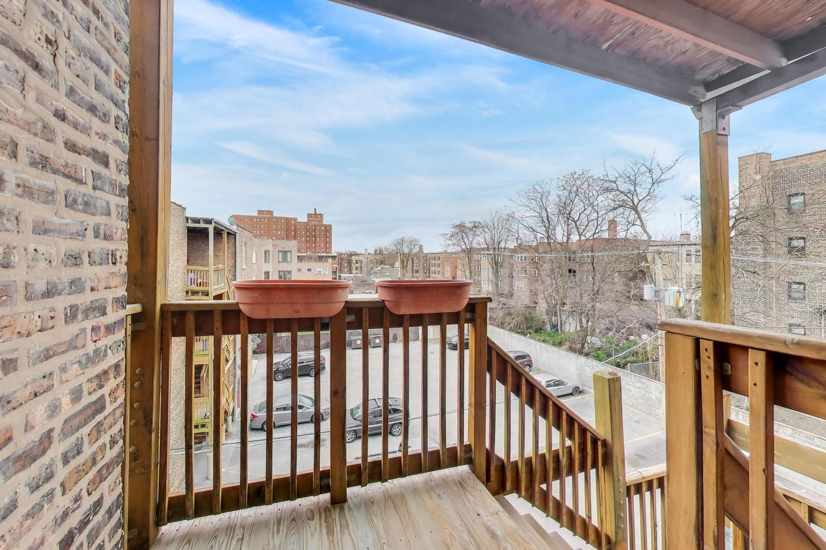 2221 East 68th Street Chicago IL 60649