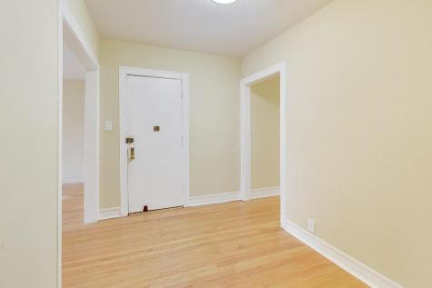 2221 East 68th Street Chicago IL 60649