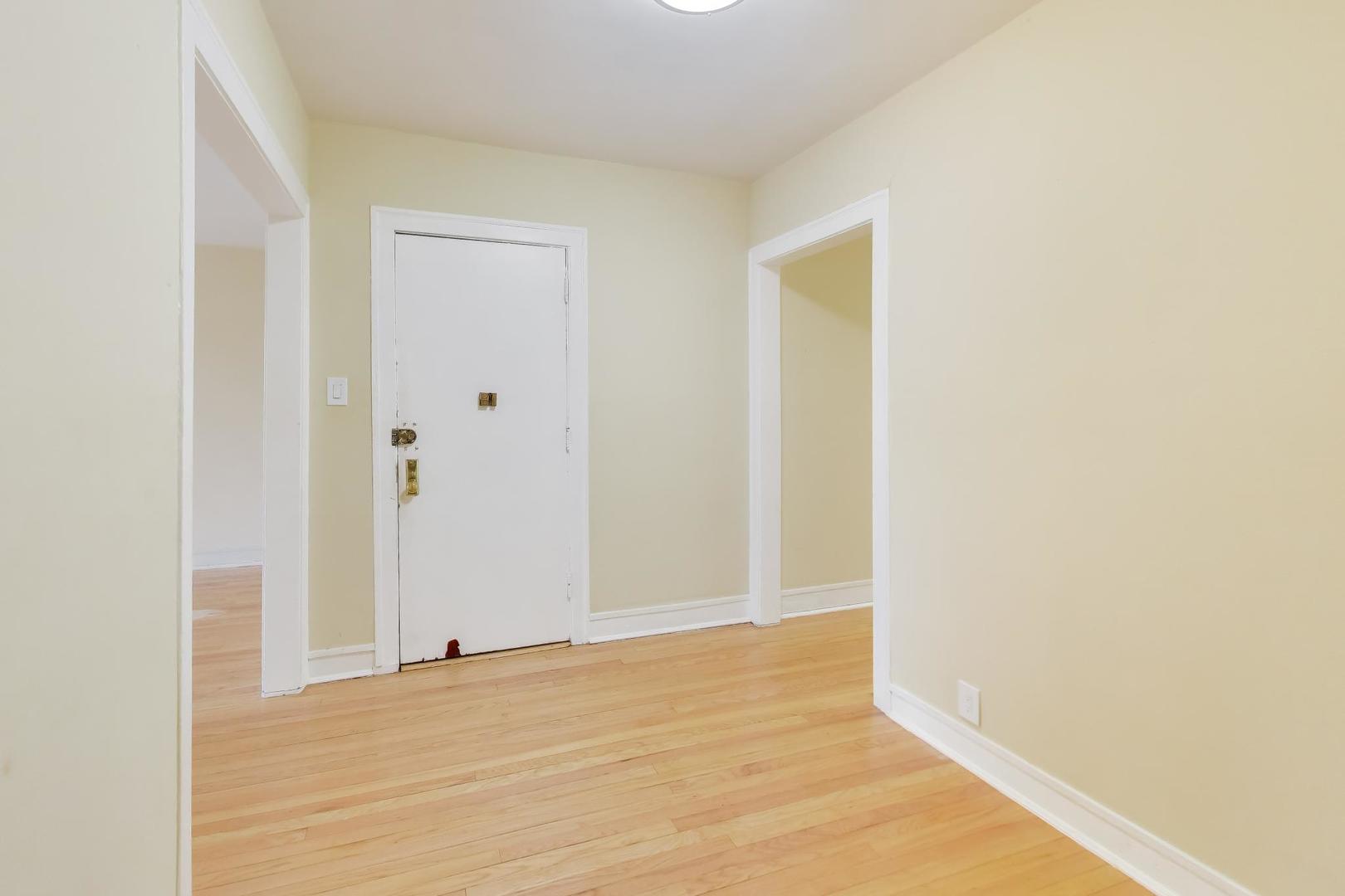 2221 East 68th Street Chicago IL 60649
