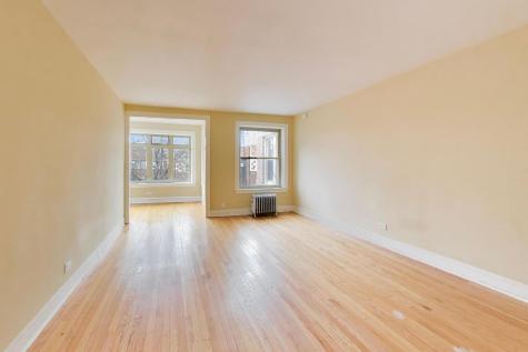 2221 East 68th Street Chicago IL 60649
