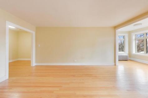 2221 East 68th Street Chicago IL 60649
