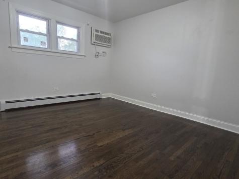1105 Holiday Lane Des Plaines IL 60016