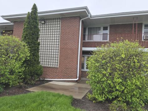 1105 Holiday Lane Des Plaines IL 60016