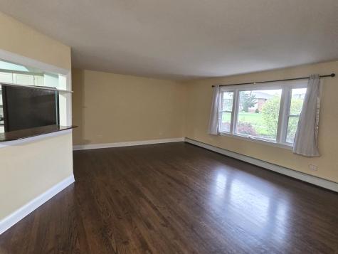 1105 Holiday Lane Des Plaines IL 60016