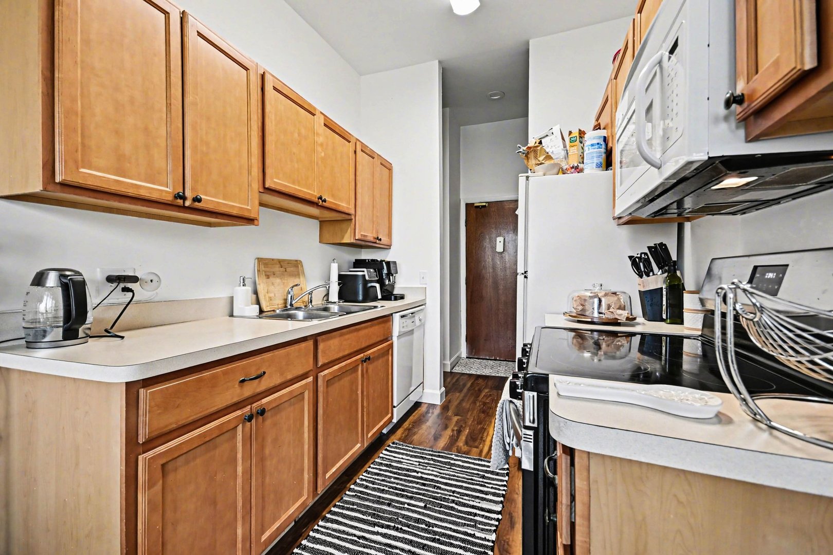 5700 Hillcrest Lane Lisle IL 60532