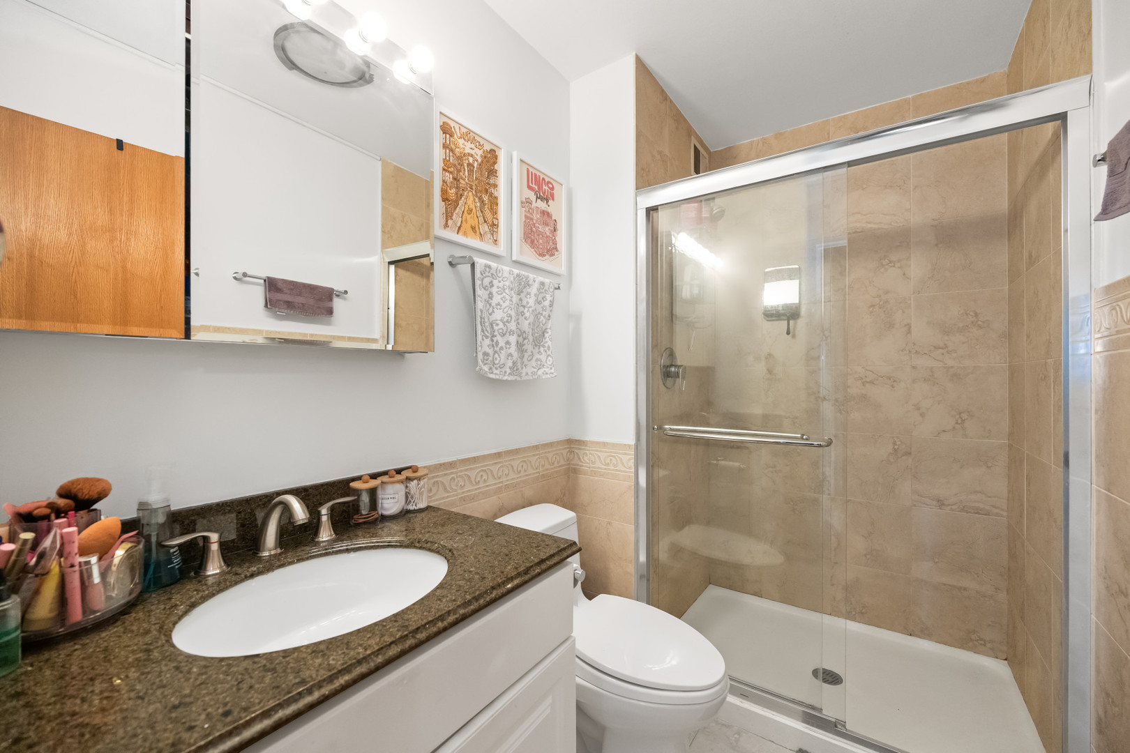 3930 North Pine Grove Avenue Chicago IL 60613