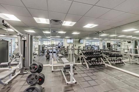 3930 North Pine Grove Avenue Chicago IL 60613