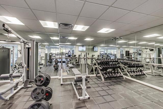 3930 North Pine Grove Avenue Chicago IL 60613
