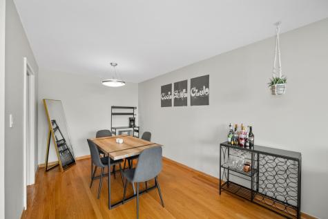 3930 North Pine Grove Avenue Chicago IL 60613