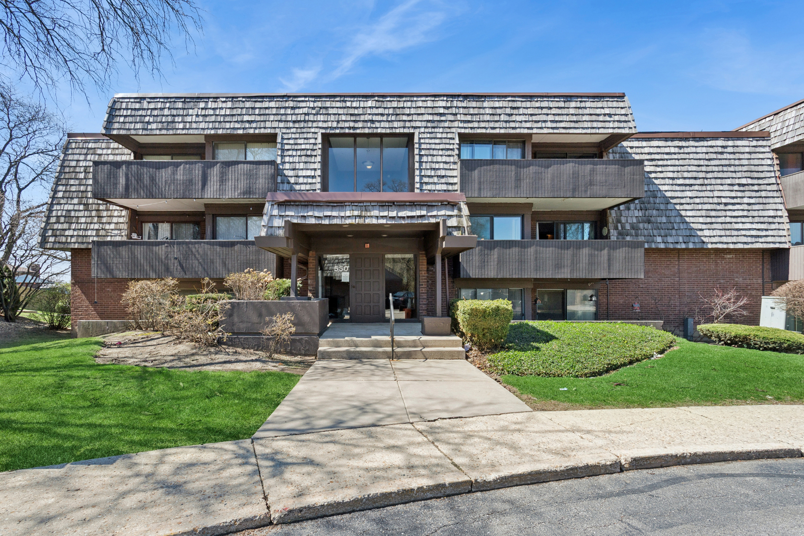 550 Timber Ridge Drive Carol Stream IL 60188