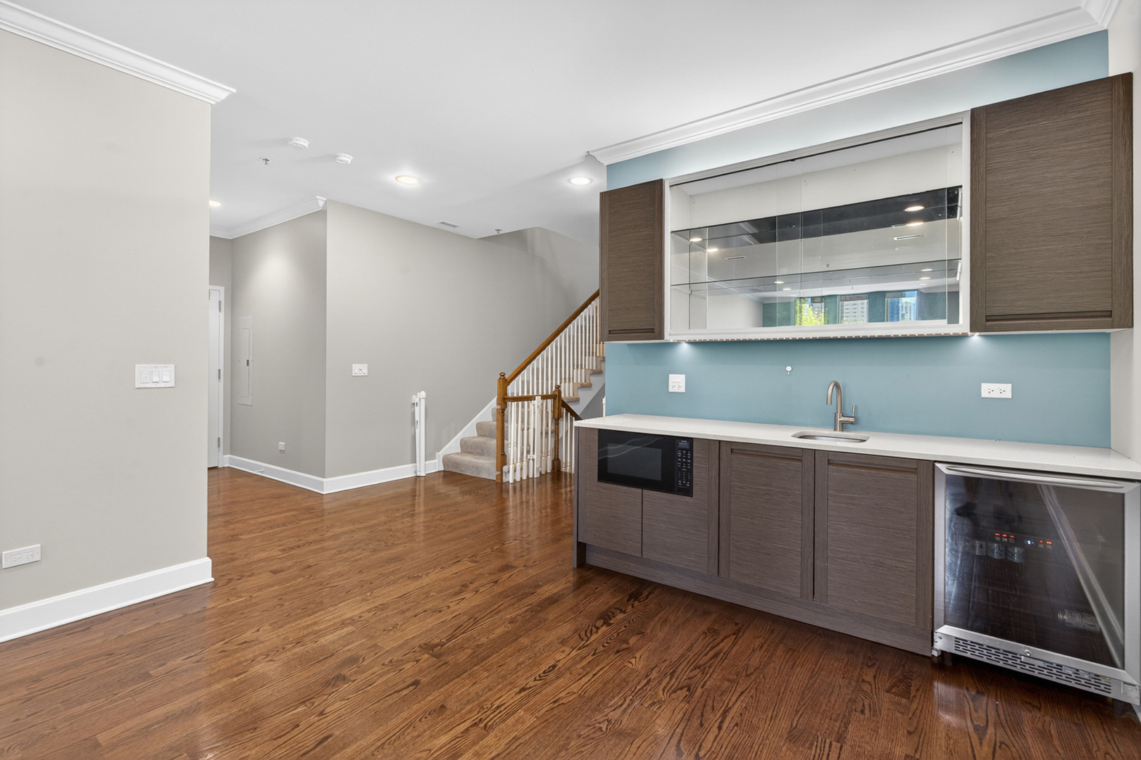 187 North Westshore Drive Chicago IL 60601