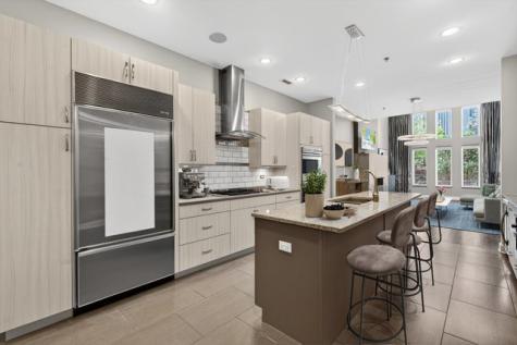 187 North Westshore Drive Chicago IL 60601