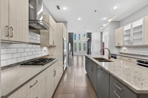 187 North Westshore Drive Chicago IL 60601