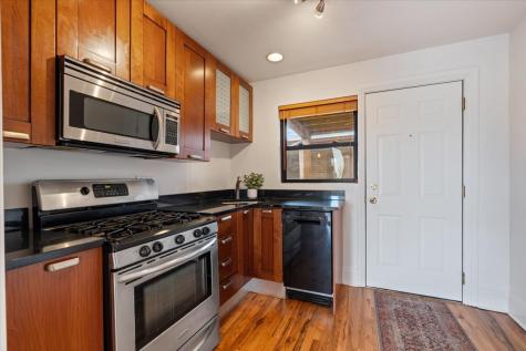 1353 West Fargo Avenue Chicago IL 60626