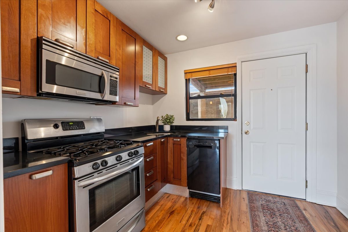 1353 West Fargo Avenue Chicago IL 60626