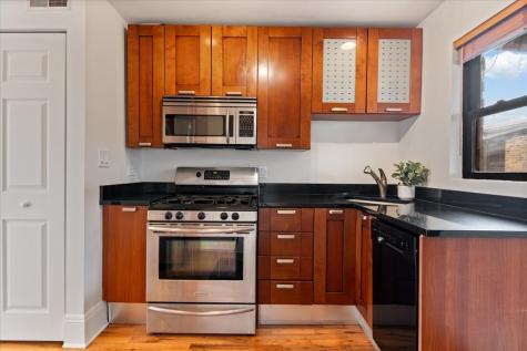 1353 West Fargo Avenue Chicago IL 60626