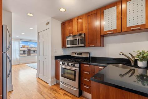 1353 West Fargo Avenue Chicago IL 60626
