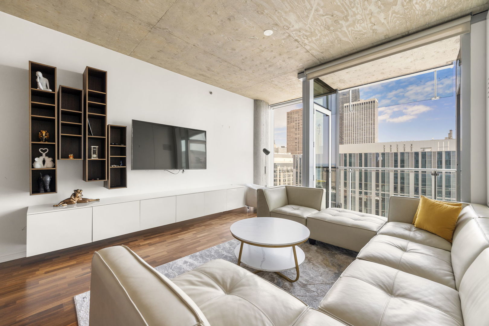 600 North Fairbanks Court Chicago IL 60611