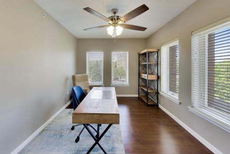 655 Perrie Drive Elk Grove Village IL 60007
