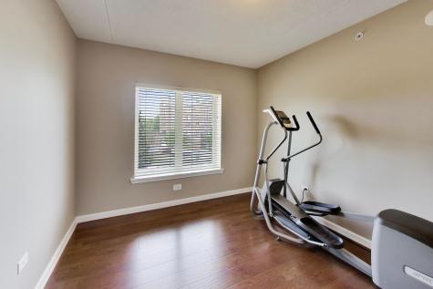 655 Perrie Drive Elk Grove Village IL 60007