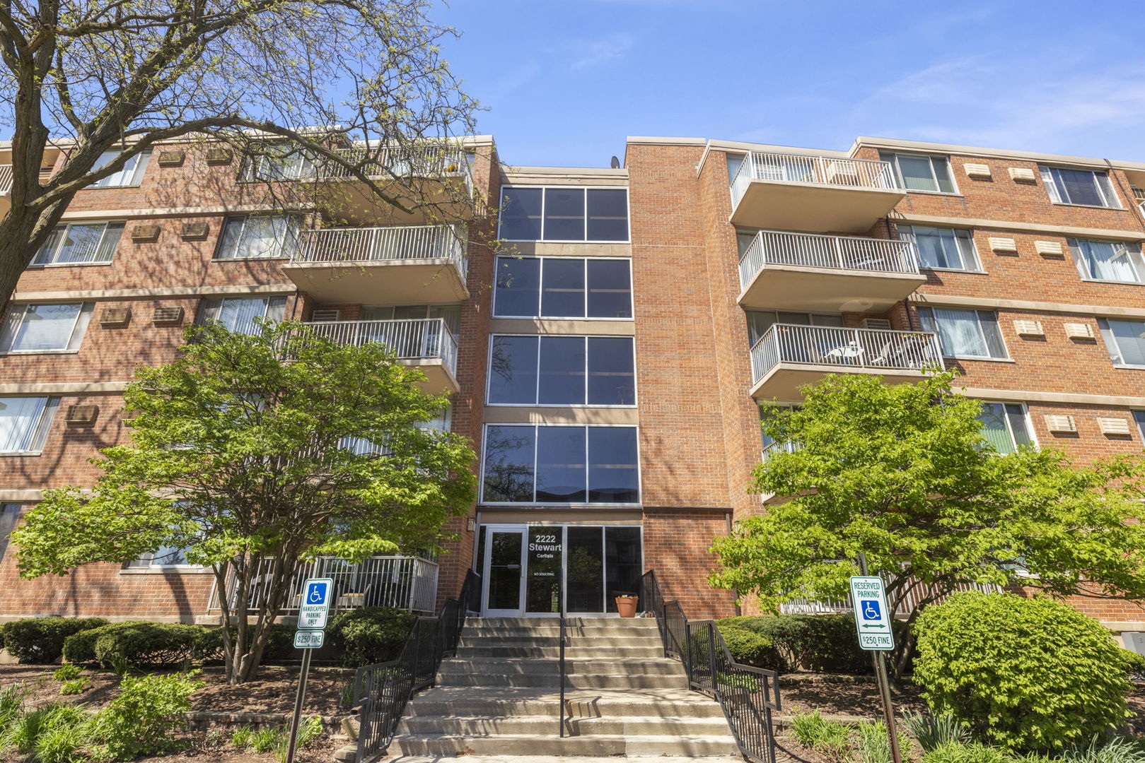 2222 South Stewart Avenue Lombard IL 60148