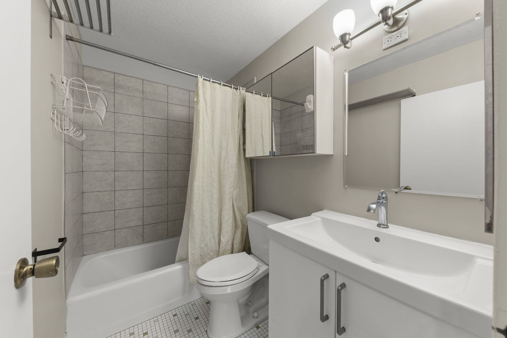 2222 South Stewart Avenue Lombard IL 60148