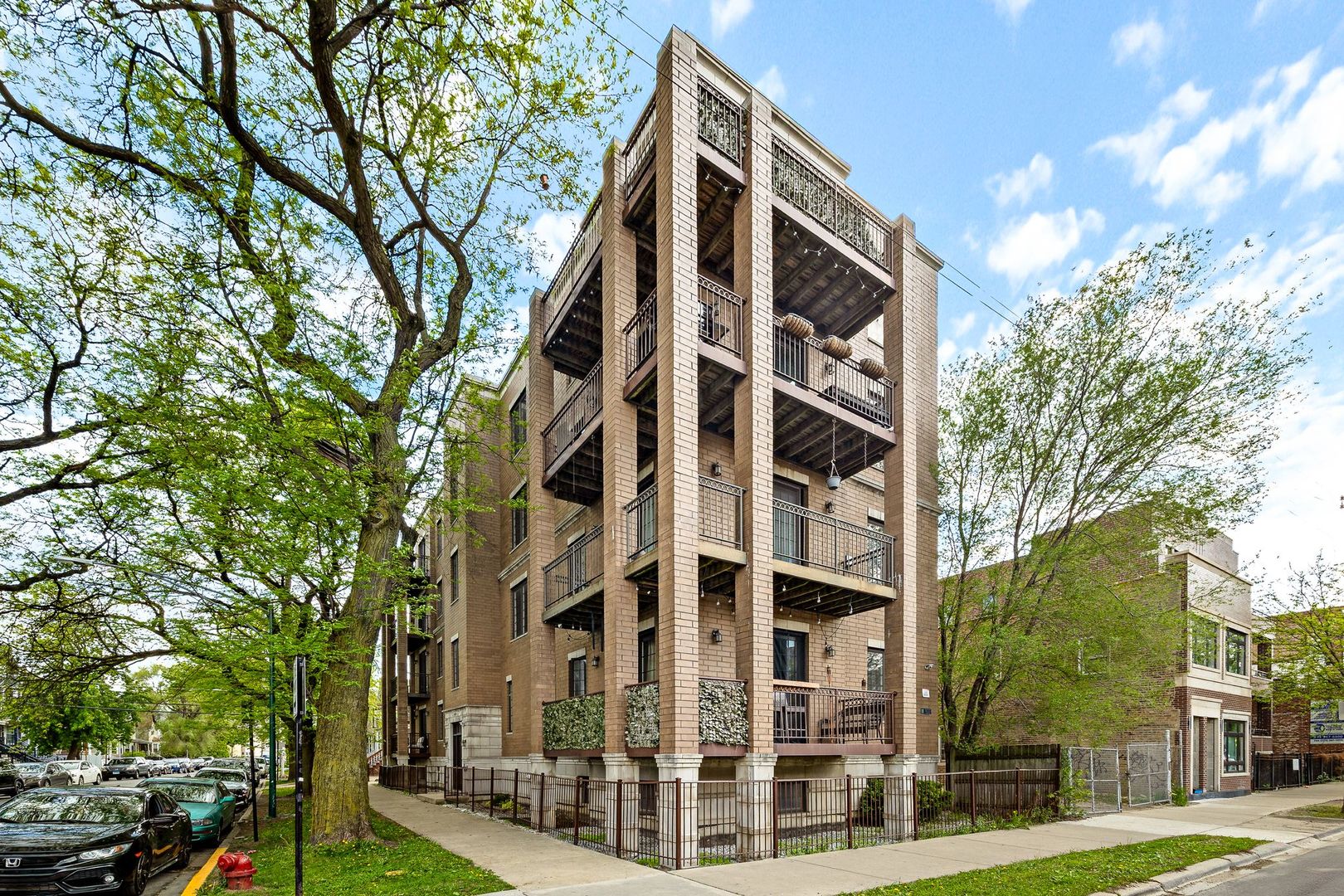 3435 West Belmont Avenue Chicago IL 60618