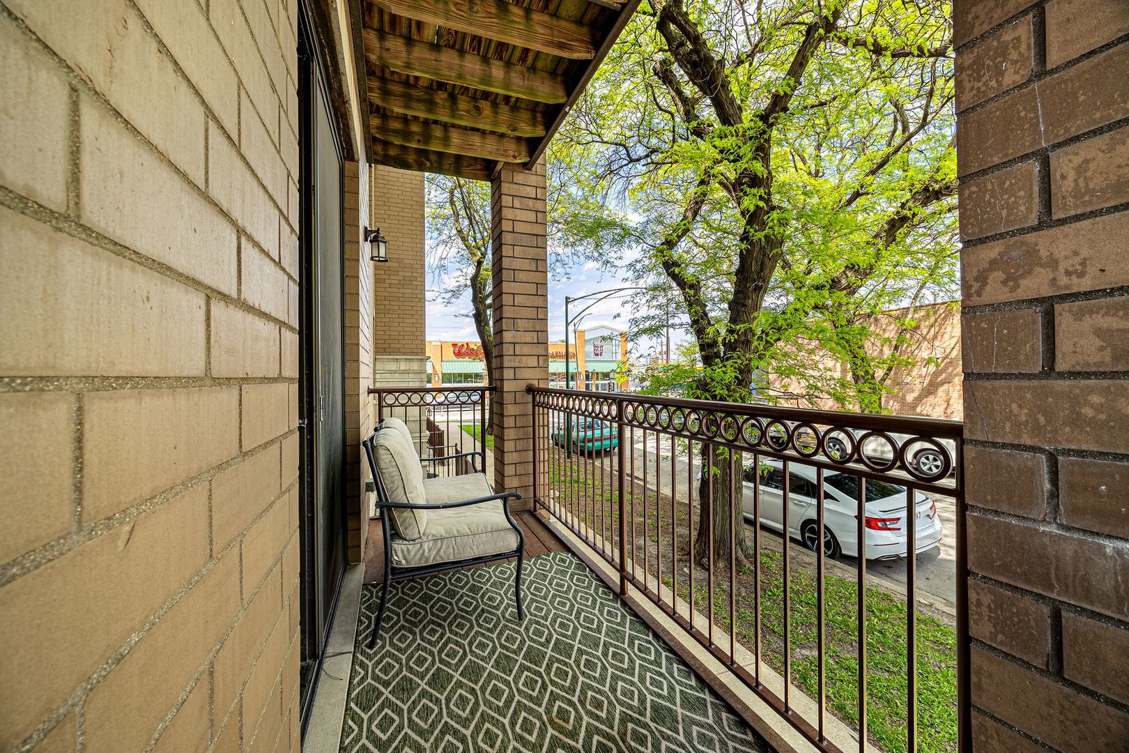 3435 West Belmont Avenue Chicago IL 60618