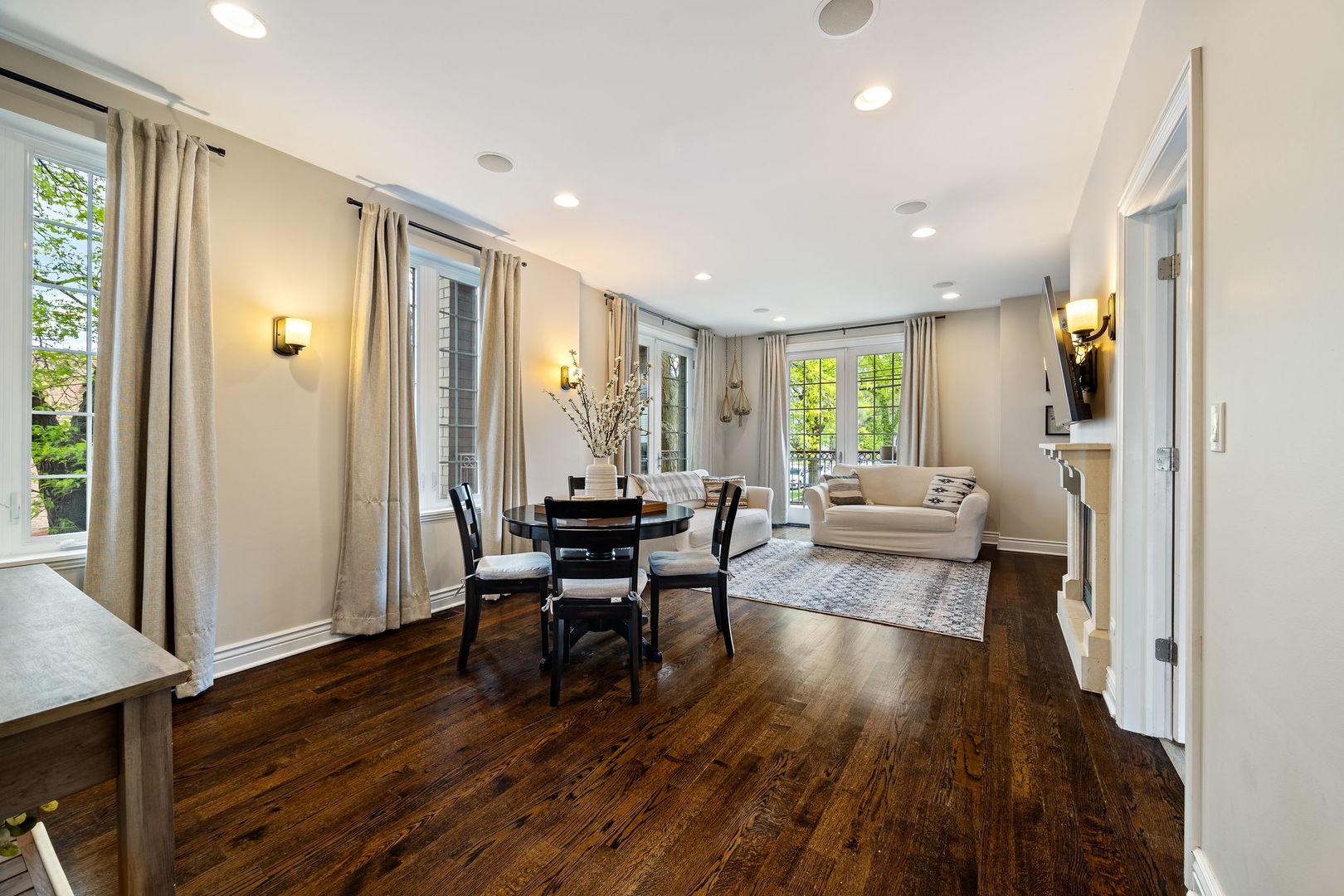 3435 West Belmont Avenue Chicago IL 60618