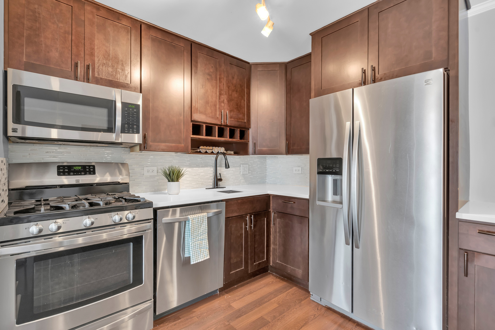 1463 Mercury Drive Schaumburg IL 60193