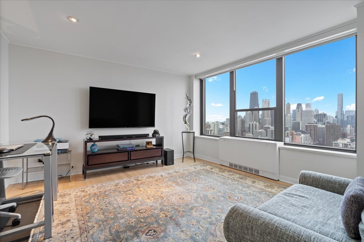 1560 North Sandburg Terrace Chicago IL 60610