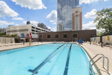 1560 North Sandburg Terrace Chicago IL 60610