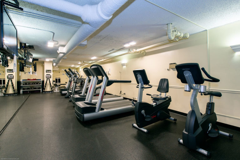 1560 North Sandburg Terrace Chicago IL 60610