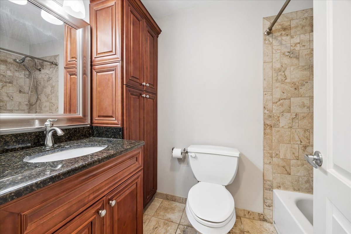 349 Newgate Court Schaumburg IL 60193
