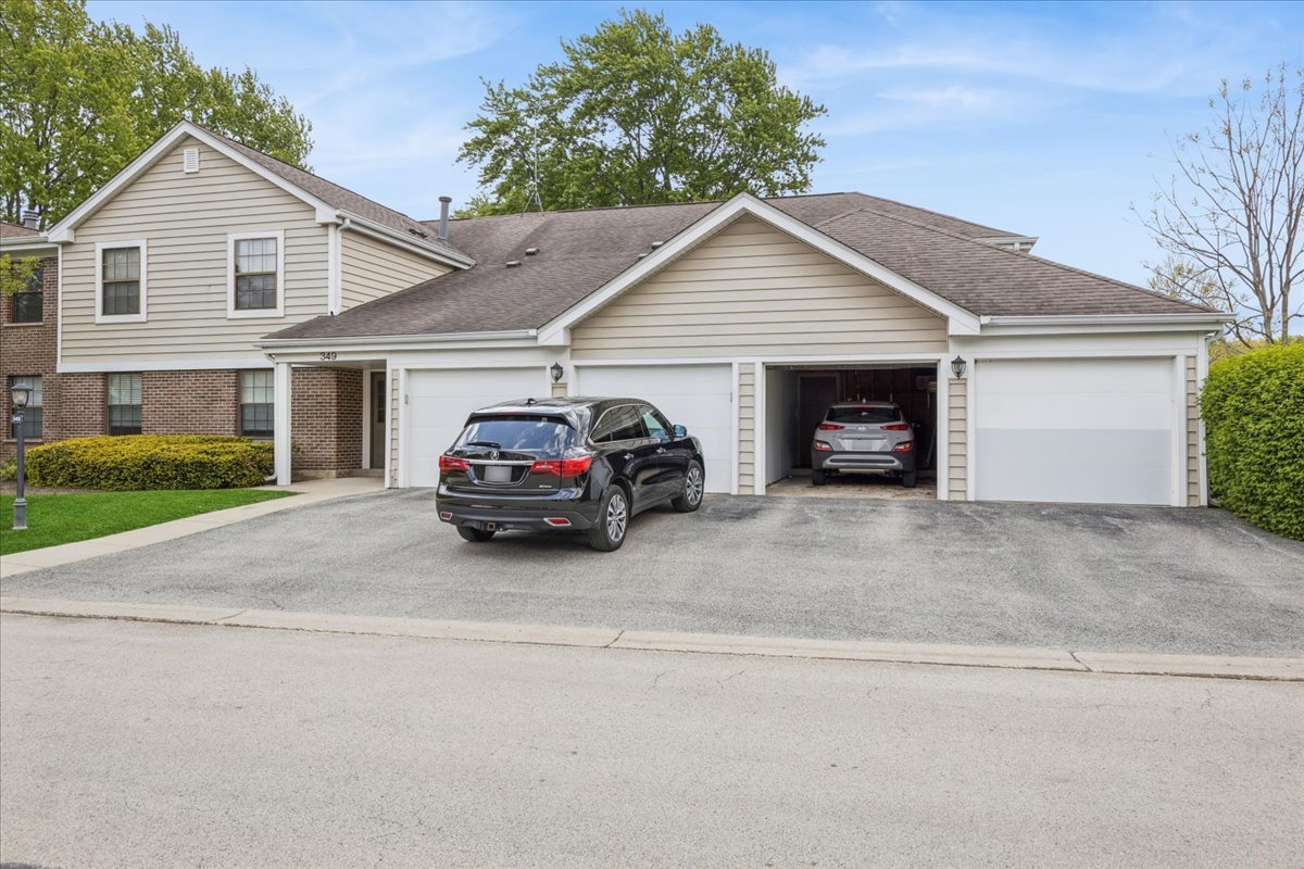 349 Newgate Court Schaumburg IL 60193