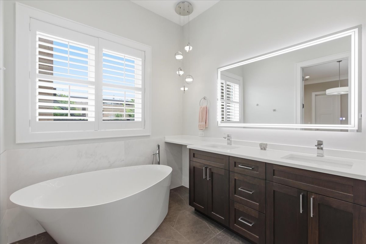 1321 West Wrightwood Avenue Chicago IL 60614