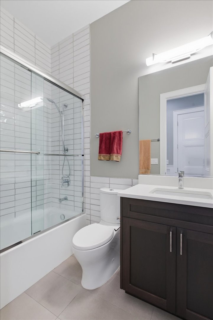 1321 West Wrightwood Avenue Chicago IL 60614