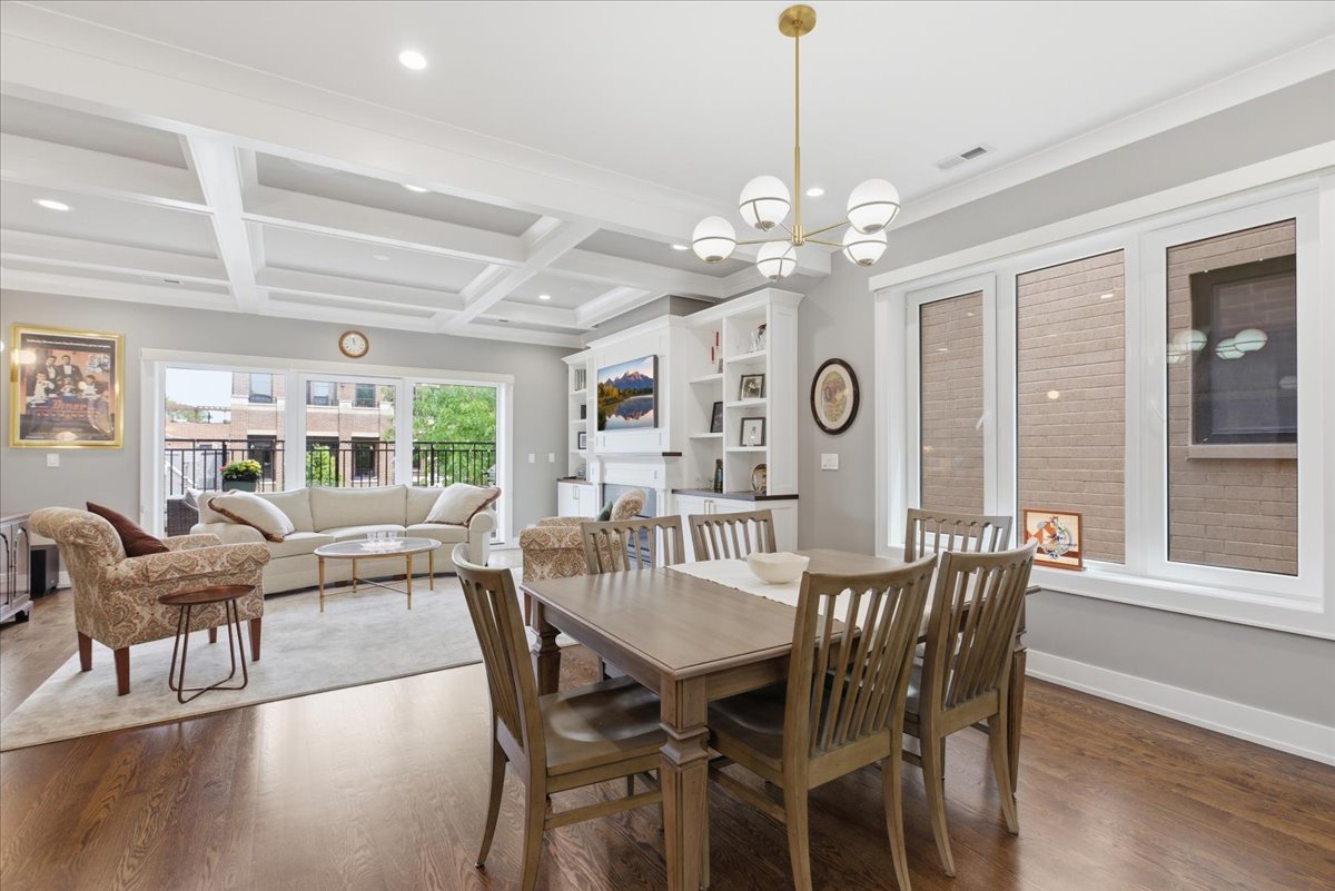 1321 West Wrightwood Avenue Chicago IL 60614