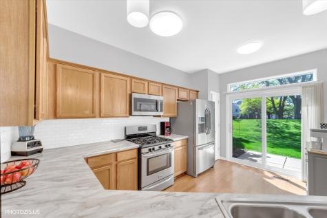 2952 Waters Edge Circle Aurora IL 60504