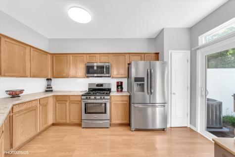 2952 Waters Edge Circle Aurora IL 60504