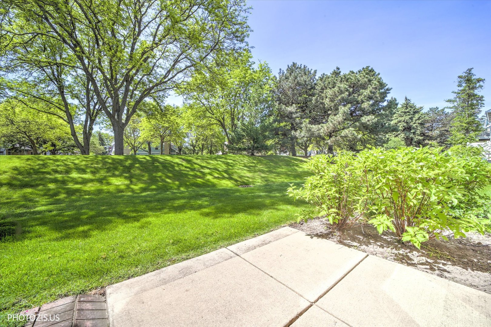 2952 Waters Edge Circle Aurora IL 60504